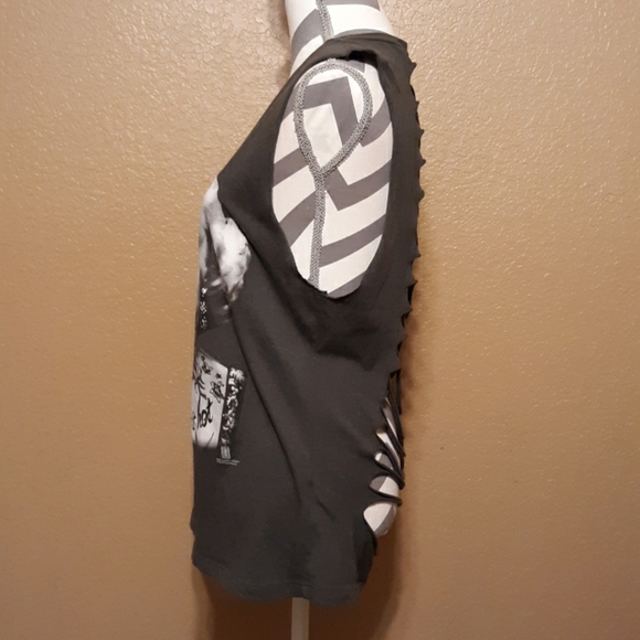 Mighty Fine...(Top - Picture 3 of 3